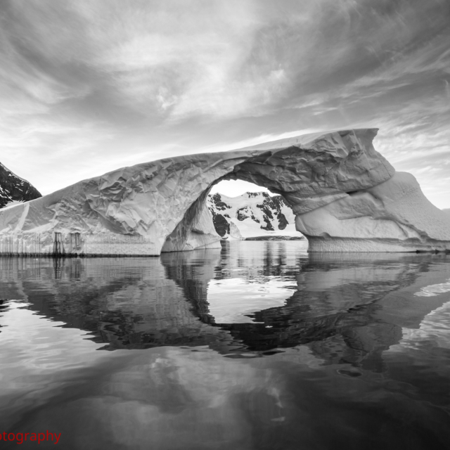 The Ice Bridge · Pléneau Bay